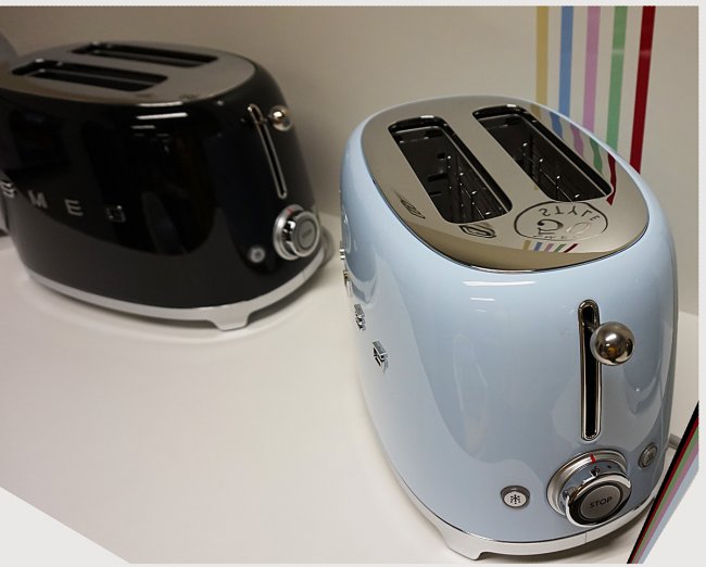 grille pain design bleu