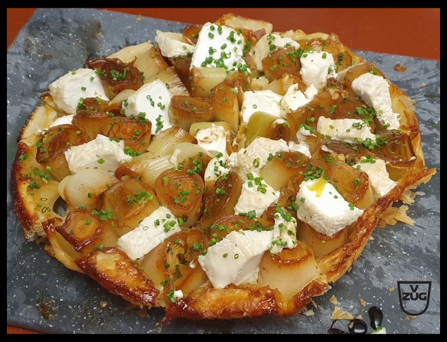 Tarte atin au poireau et fromage de chevre Fermier cuisiner Pro Vzug