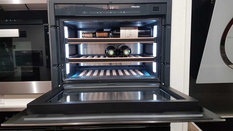 cave-a-vin-miele-KWT6112iG-ouverte.jpg