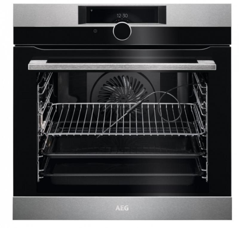 four multi fonction pyrolyse AEG avec molette