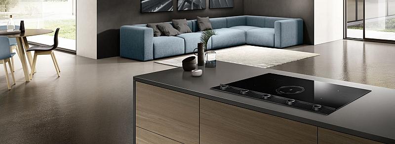 nikolatesla Unplugged total black manettes rotatives