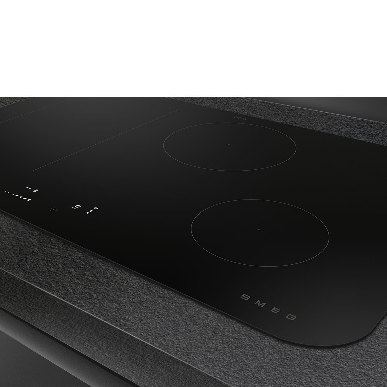 gros plan sur la table induction Smeg Isola flat SISL7844