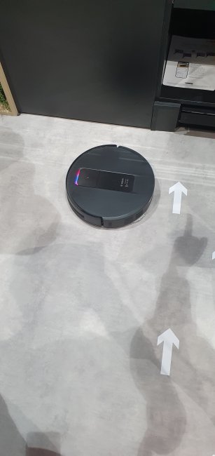 Robot nettoyant sous plinthe Bosch